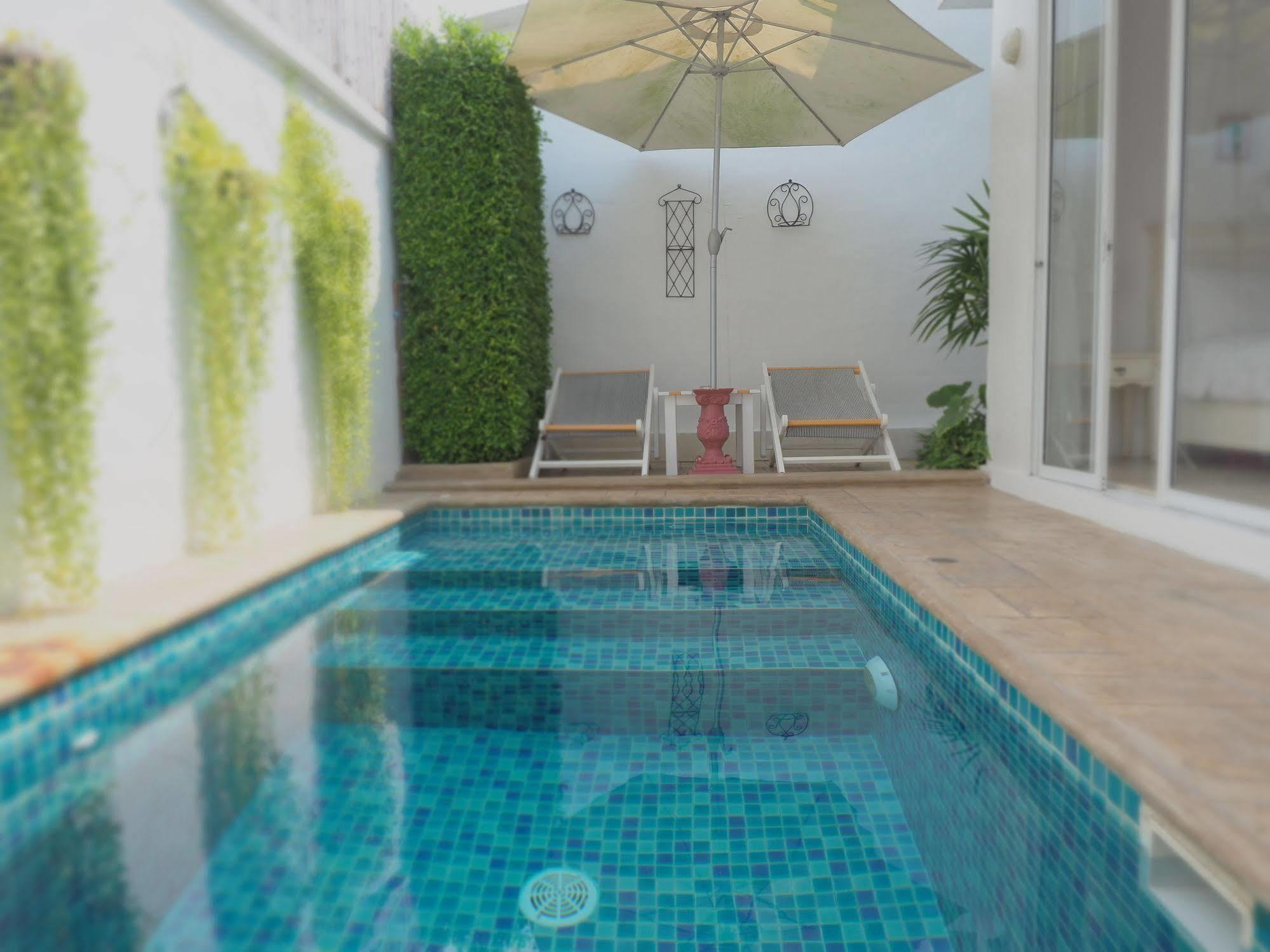 Costa Village Pool Villa Джомтиен Бийч Екстериор снимка