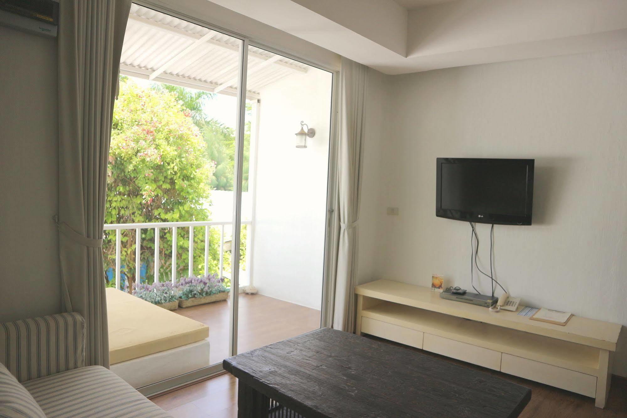 Costa Village Pool Villa Джомтиен Бийч Екстериор снимка